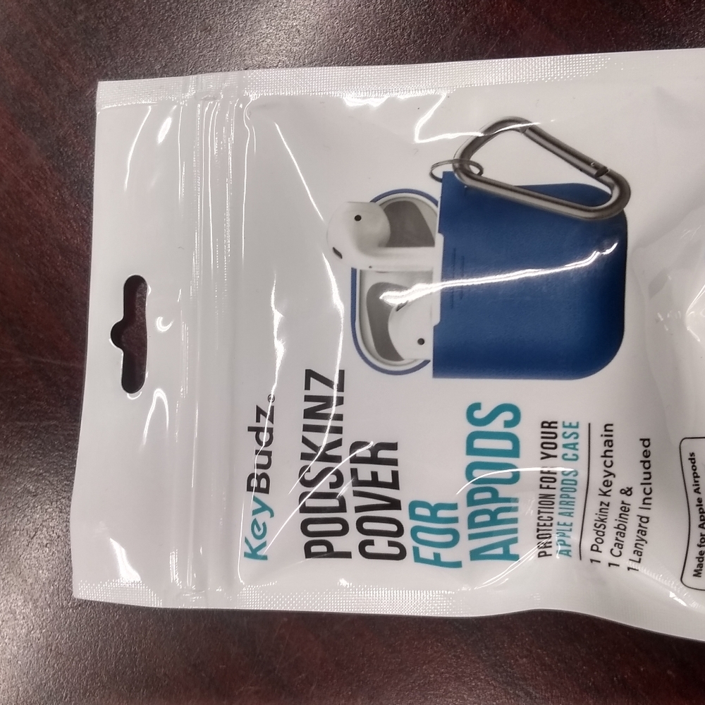 PodSkinz Cover Keychain - Picture 4 of 6